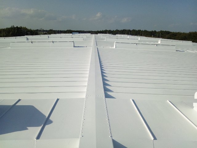 遮熱塗料ミラクール施工実績2013　千葉県　工場屋根S100クールホワイト
