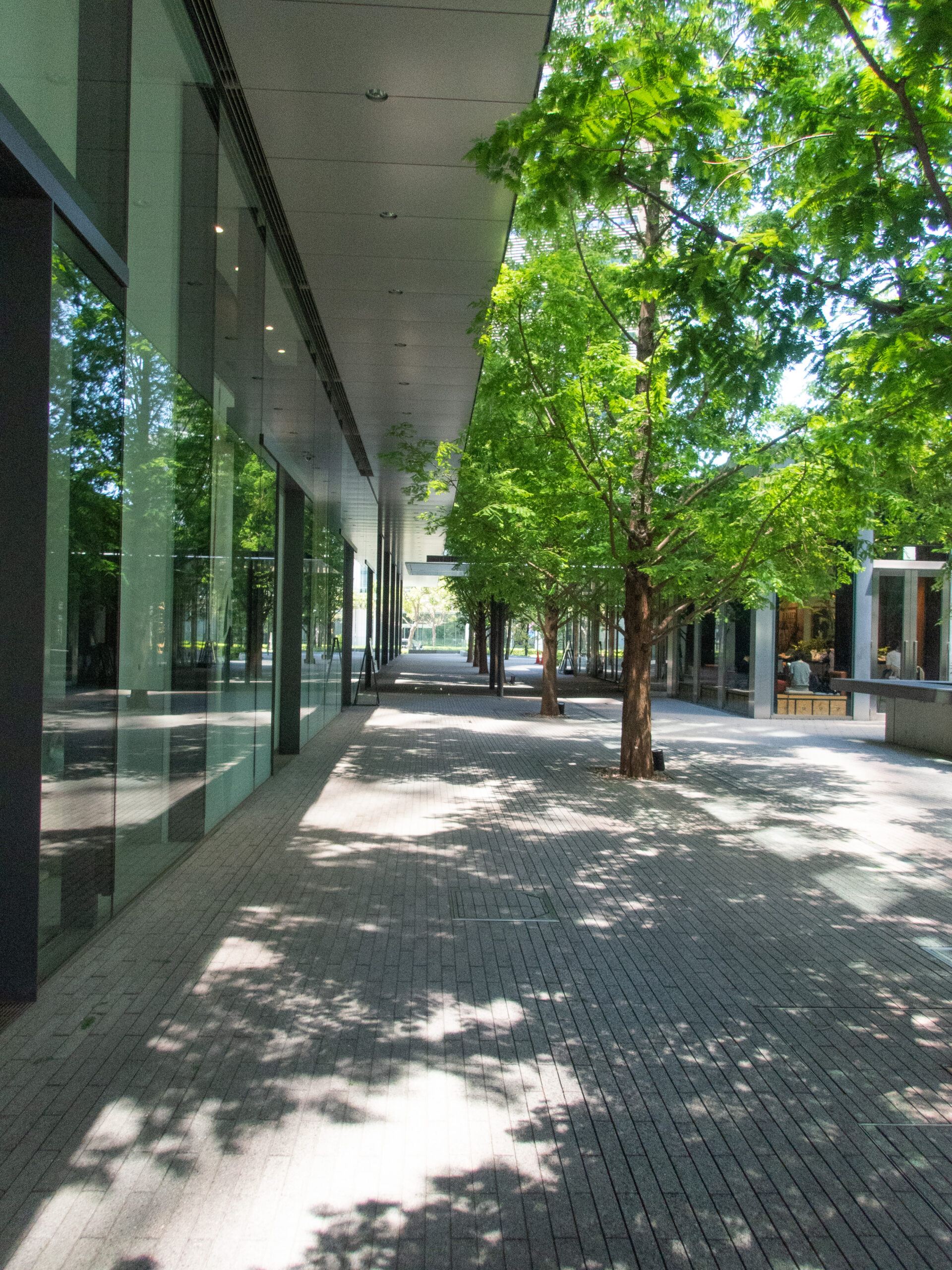 ガラスに塗る遮熱塗料はあるのか？