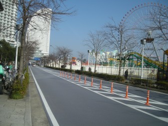 遮熱塗料ミラクール施工写真　道路　2007年　神奈川県横浜市みなとみらい